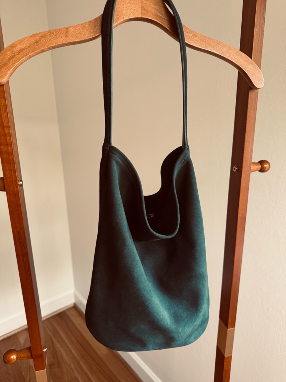 Brand New J Crew Berkeley bucket bag in midnight foliage suede - Picture 3 of 7